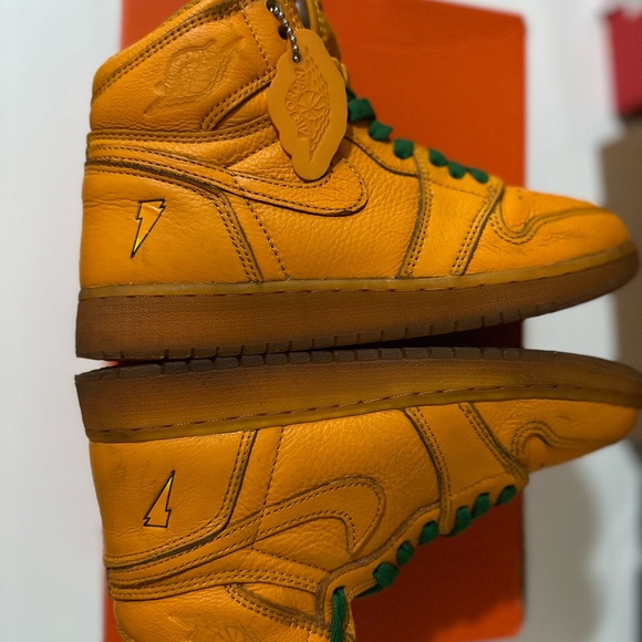 Jordan 1 Retro High
Gatorade Orange Peel (GS) - Picture 1 of 8